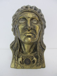 lot 229 image: Vintage 1930s Cast Metal Native American Chief Coin Bank