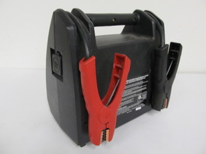 lot 289 image: Working DieHard 750 Portable Car Battery Charger
