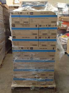 Pallet with 73 cases (10 packcase) of 50 LED Continuous ON  C3 Green Lights New retail $12,000