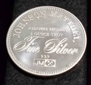 lot 46 image: 1 TROY OZ. .999 FINE SILVER JM JOHNSON MATTHEY ROUND