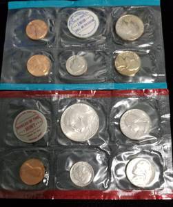 lot 13-A image: 1970 US P & D MINT SET INCLUDING THE 1970 HALF DOLLAR