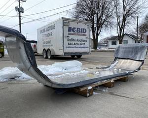 lot 2 image: Two Twin Axle Fenders
