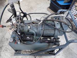 lot 53 image: Large Hydrolic Pump 4600 PSI see photos