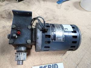 lot 78 image: GE GEAR MOTOR  see photos