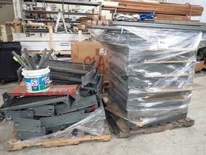 lot 98 image: 2 Pallets of Industrial Platform Grid   (decription add)