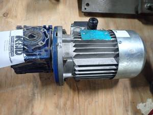 lot 30 image: MOTOVARIO Motor  see photos