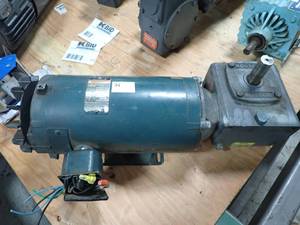 lot 123 image: RELIANCE MOTORSpeed Reducer 34 HP Motor