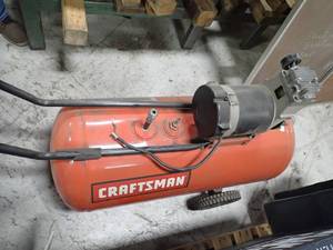 lot 145 image: Craftsman AirTank