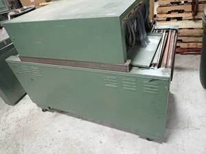 lot 5 image: WELDOTRON Model 7323 Heat Shrik Oven