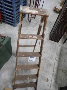 lot 180 image: 6 Foot Wood Ladder