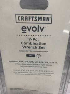 lot 8 image: Craftsman Evolv 7pc Combination Wrench Set