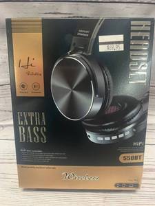 lot 9 image: Bluetooth 4.2 Headphones in Red New in Box