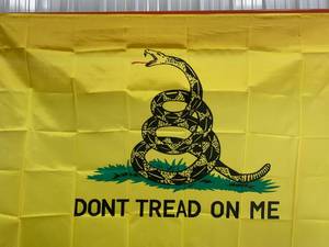lot 64 image: Dont Tread on Me 3 x 5 Flag