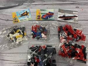 lot 69 image: Lot of 5 Lego Style Brick Toys