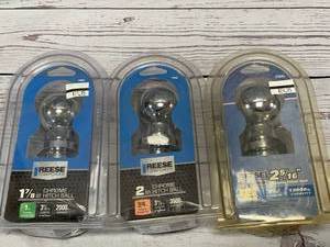 lot 89 image: Lot of 3 Trailer Hitch Balls (1 78 2 2 516)