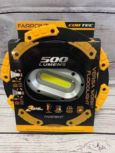 lot 92 image: Farpoint Dual Beam Portable Work  Flood Light (batteries included)