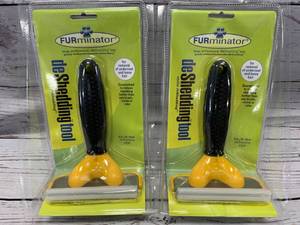 lot 113 image: Lot of 2 DogCat Deshedding Tools