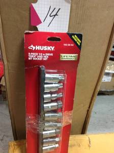 lot 14 image: Husky 12 in. Drive Torx and Hex Bit Socket Set (9-Piece)  in good condition