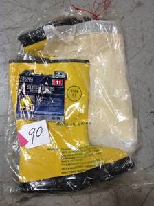 lot 90 image: West Chester Yellow Over-the-Shoe Rubber Slush Boot SZ 11 not used