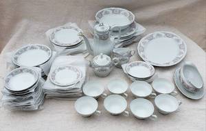 59-piece Style House fine China Pompadour (made in Japan)
