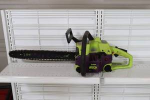 lot 2 image: Poulan Wild Thing 18 Chain Saw
