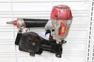 lot 32 image: MAX Coiled Roof Air Nailer