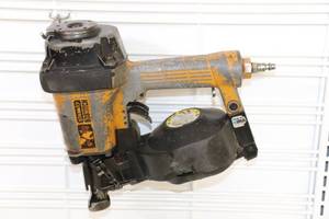 lot 33 image: Stanley Coiled Air Nailer