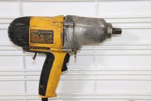 lot 38 image: Dewalt DW292 12 Impact