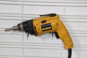 lot 41 image: DeWalt DW260 Depth Sensative Screwdriver