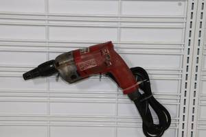 lot 42 image: Milwaukee 6726 Corded Screw Gun