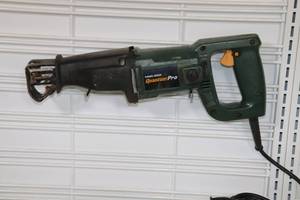 lot 47 image: Black & Decker Quantum Pro Sawzall