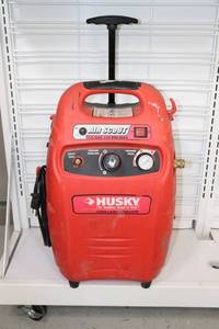 lot 74 image: Husky Air-Scout 1.5 gallon 135 psi Max Air Compressor