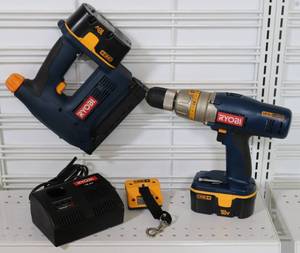 lot 80 image: Ryobi 18 volt Combo Kit 2 batteries