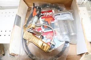 lot 92 image: Titan air painting nozzel in box