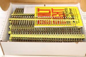 lot 121 image: 2 drywall Strip Screws