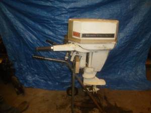 lot 9 image: Chrysler 20 Hp Outboard