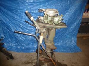 lot 13 image: 1967 Johnson 20 Hp Outboard