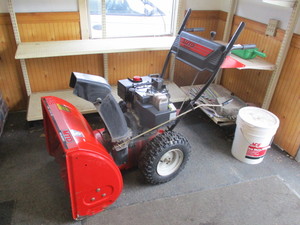 lot 1 image: MTD 826 Snowblower