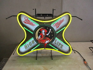 lot 4 image: Miller High Life Neon Beer Sign