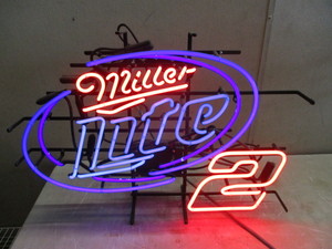 lot 6 image: Miller Lite Beer Sign #2