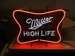 lot 14 image: Miller High Life Neon Beer Sign