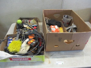 lot 20 image: Tools and hardware