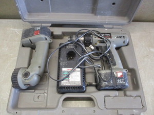 lot 23 image: Porter Cable Drill Set