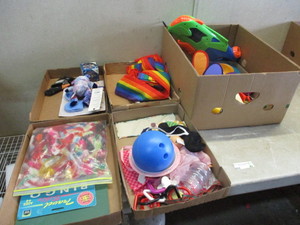 lot 29 image: Toys
