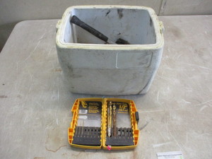 lot 33 image: Tools