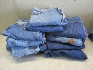 lot 38 image: Good Used Work Jeans Waist Size 40