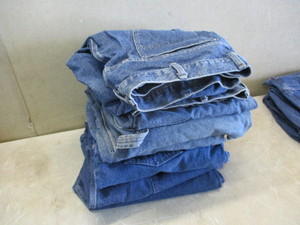 lot 41 image: Good Used Work Jeans Waist Size 44