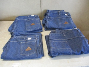 lot 42 image: Good Used Work Jeans Large Waist Sizes