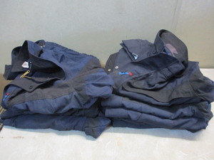 lot 54 image: Work Light Jackets