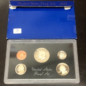 lot 7 image: 1983 U.S. Proof Set ...